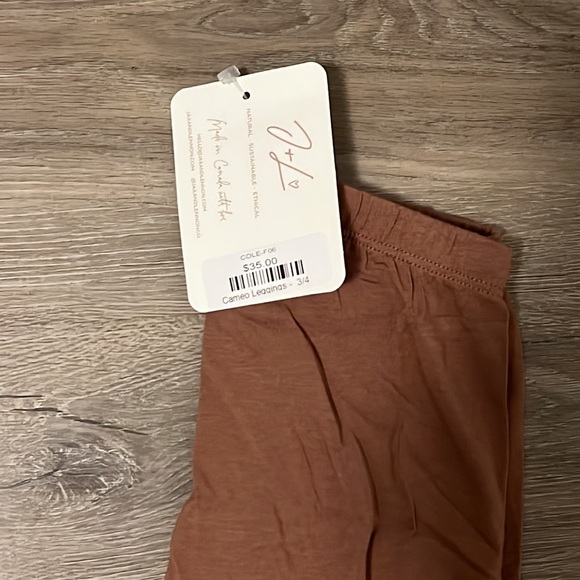 BNWT jax and Lennon cameo leggings 3/4 - Picture 2 of 2